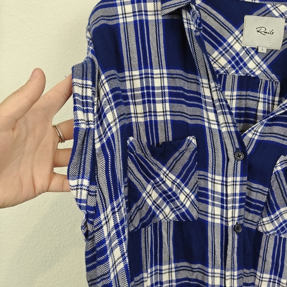 Rails Britt Midnight Cobalt Blue Plaid Rolled Short Sleeve Button Up Shirt LG - Picture 5 of 10